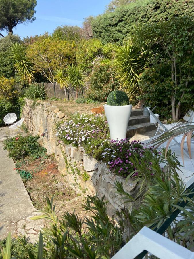 La Maison De Doms Avec Jacuzzi Et Vue Mer Cassis Exterior photo