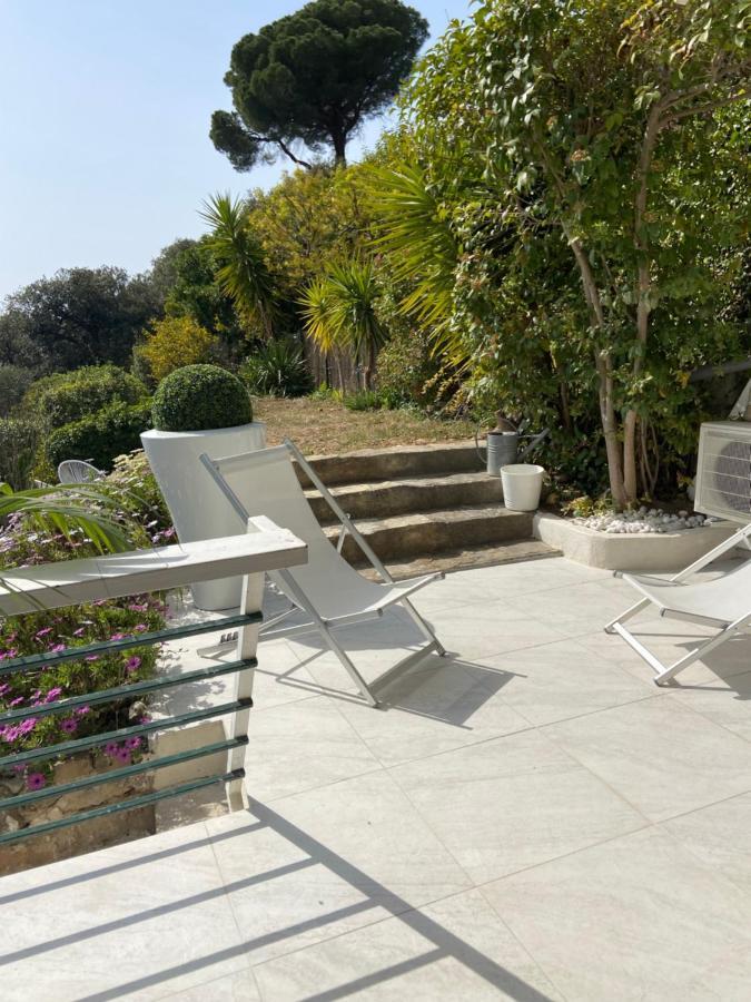 La Maison De Doms Avec Jacuzzi Et Vue Mer Cassis Exterior photo