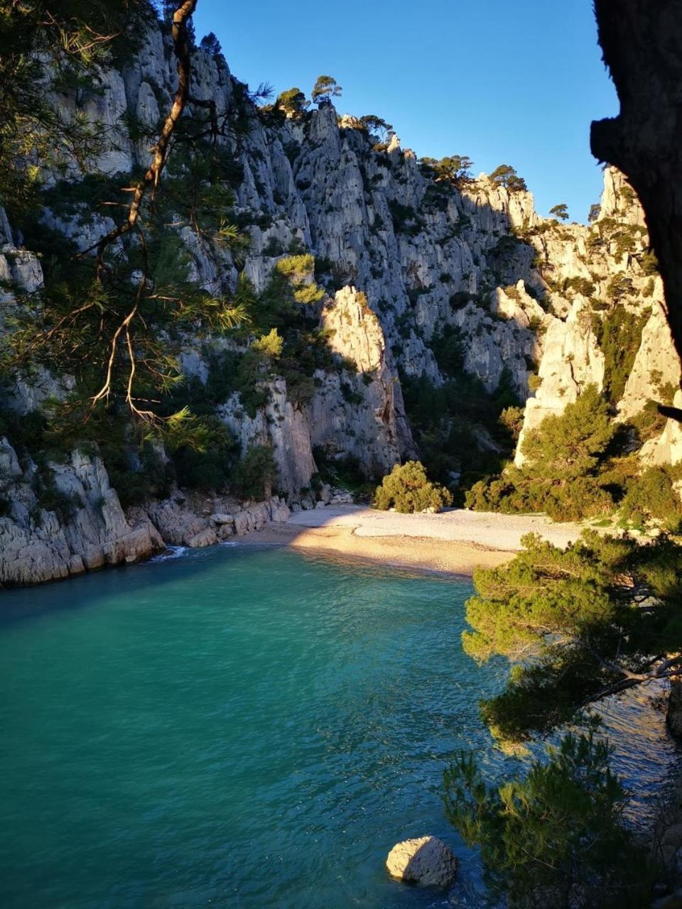 La Maison De Doms Avec Jacuzzi Et Vue Mer Cassis Exterior photo